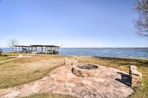 Lakefront Livingston Home - Private Boat Dock